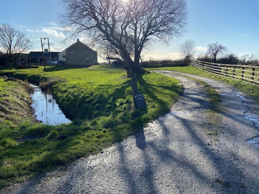 The Hayloft At Wrampool Farm Apartment Preston  Luaran gambar